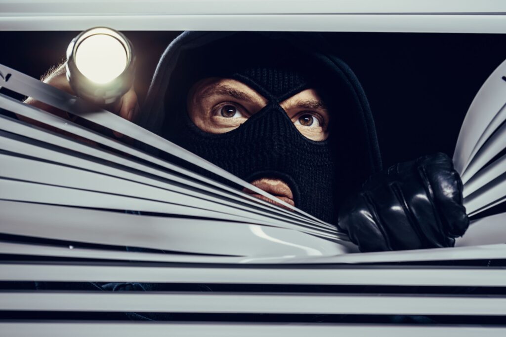 10 Surprising Ways You’re Making Your Home a Target for Burglars