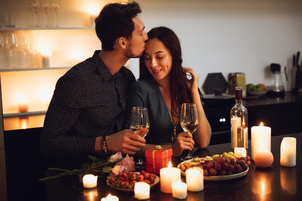 20 Creative Date Night Ideas That Won’t Cost You a Fortune